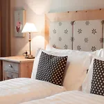 Majorka Hotel *