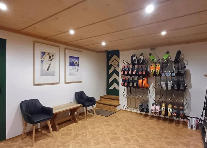 Отель Majorka *